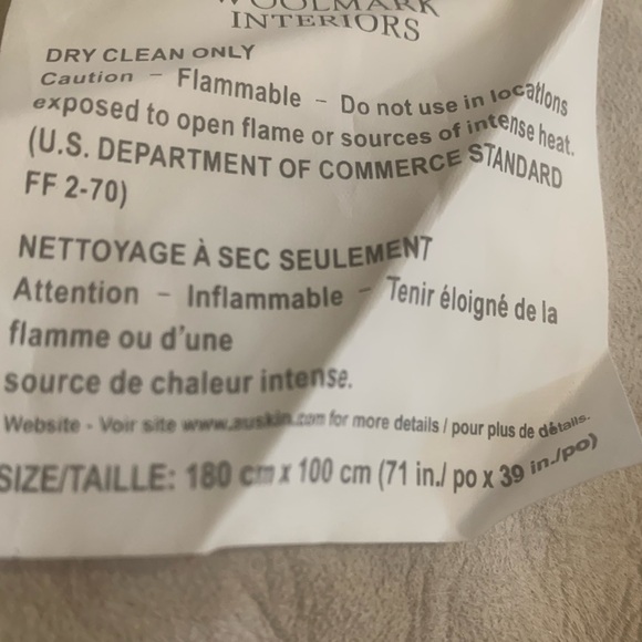 ✨Authentic AUSKIN LAMBSKIN/WOOL area rug by Woolmark Interiors✨ - Picture 14 of 14